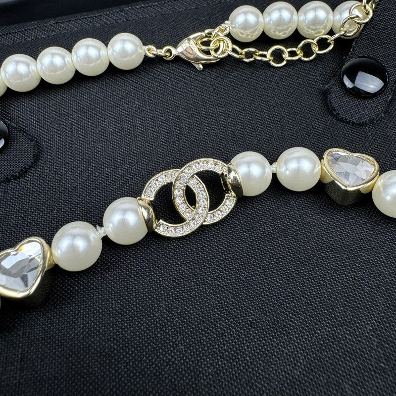 18K Chanel 25B Pearl Heart Choker Necklace