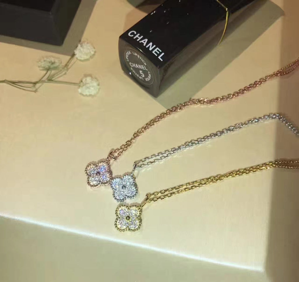 18K Van Cleef & Arpels White Gold Sweet Alhambra Diamond Necklace