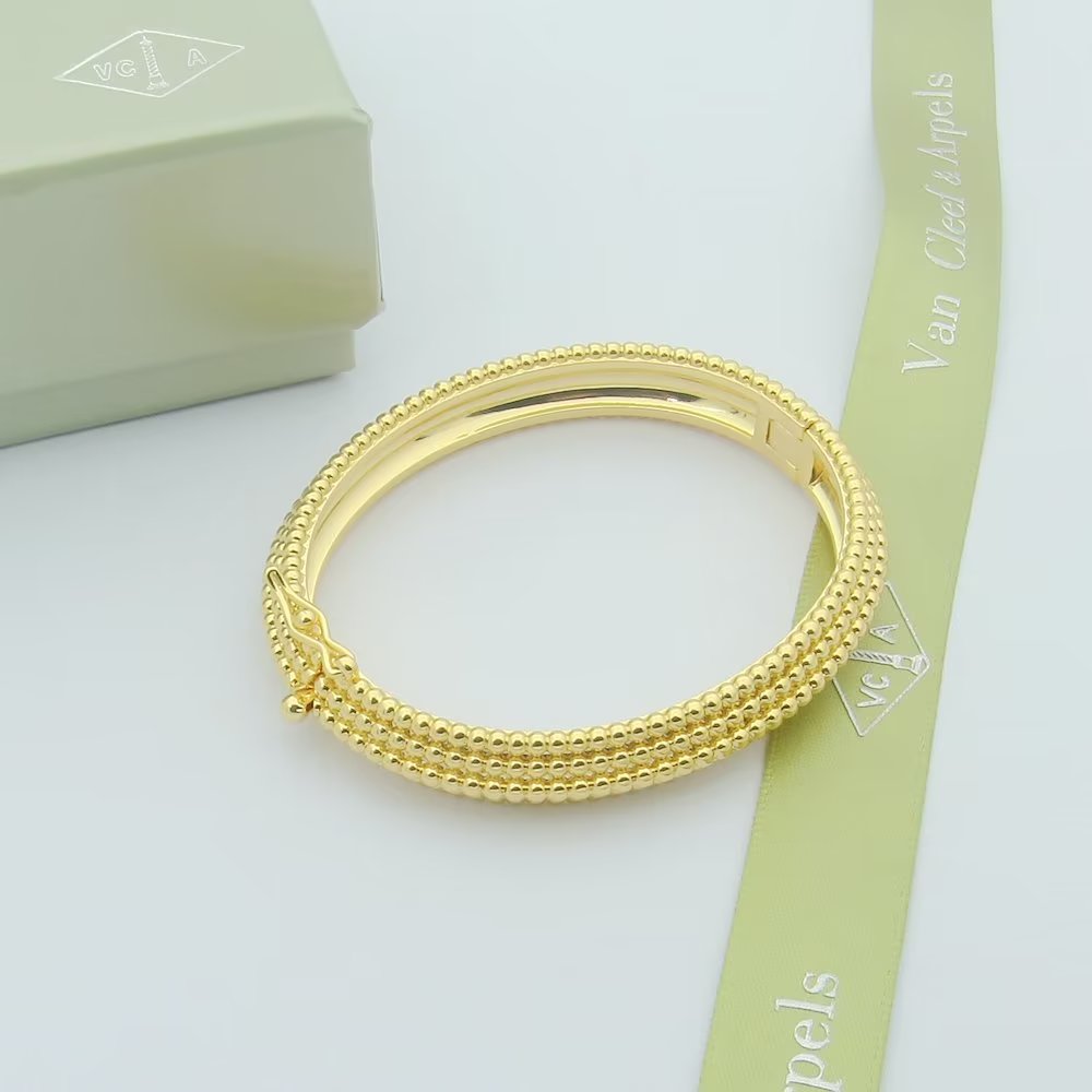 18K Van Cleef & Arpels Perlee Pearls Five Rows Bracelet