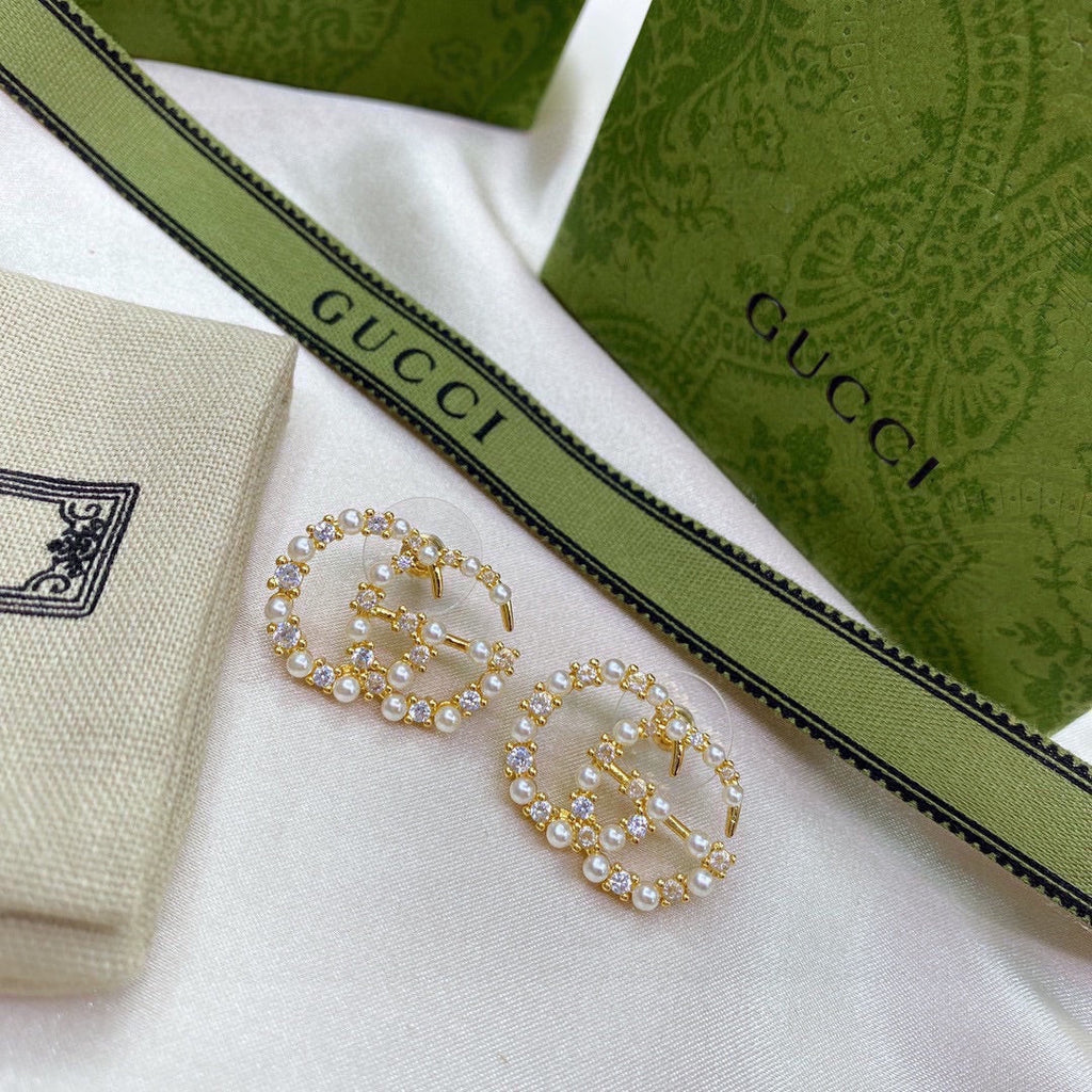 18K Gucci Pearls Earrings