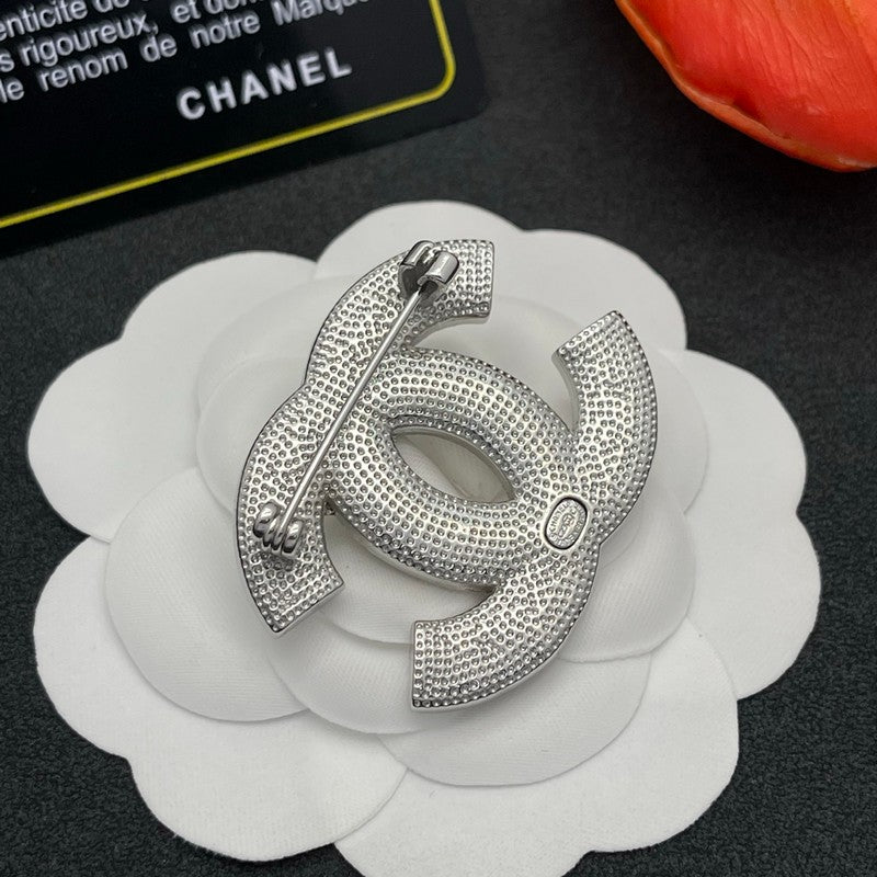 18K Chanel Full Diamond Brooch