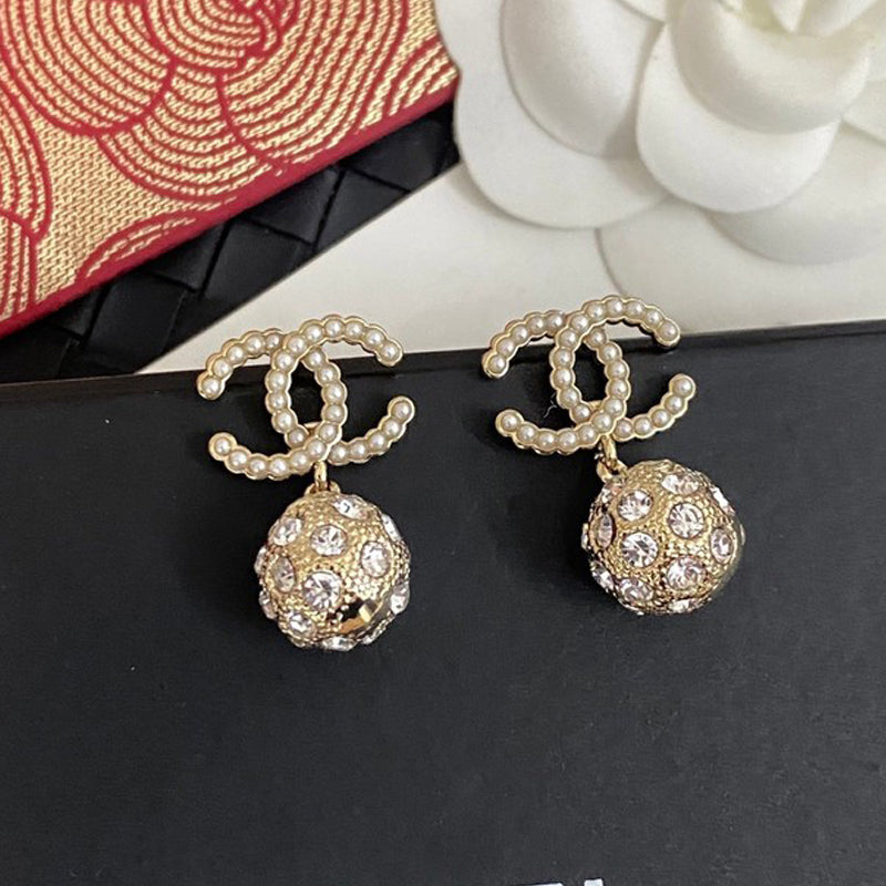 18K Chanel Drop Diamond Earrings