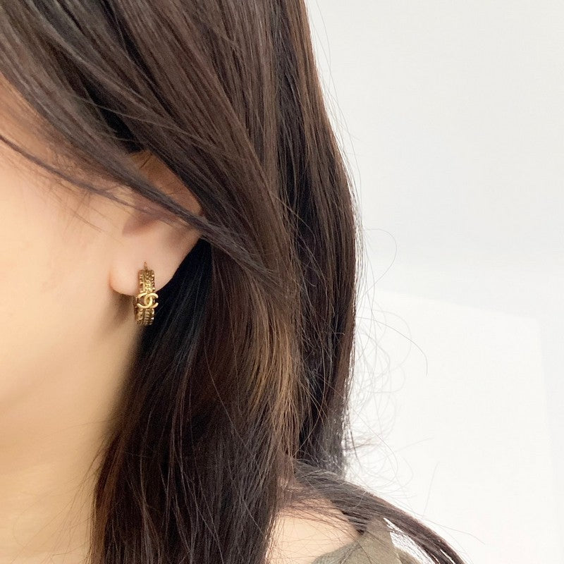 18K Chanel 24C Vintage Gold Earrings