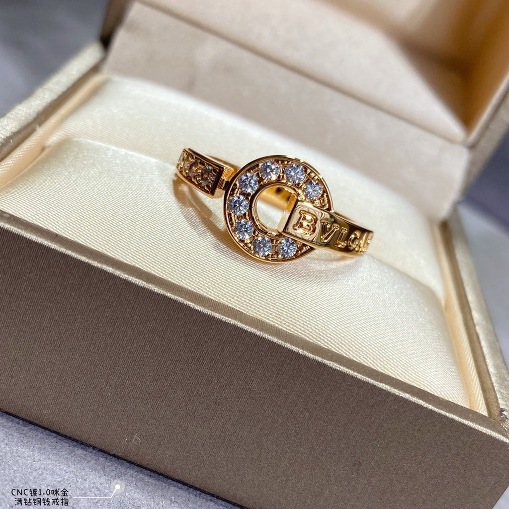 18K BVLGARI BV Diamond Ring