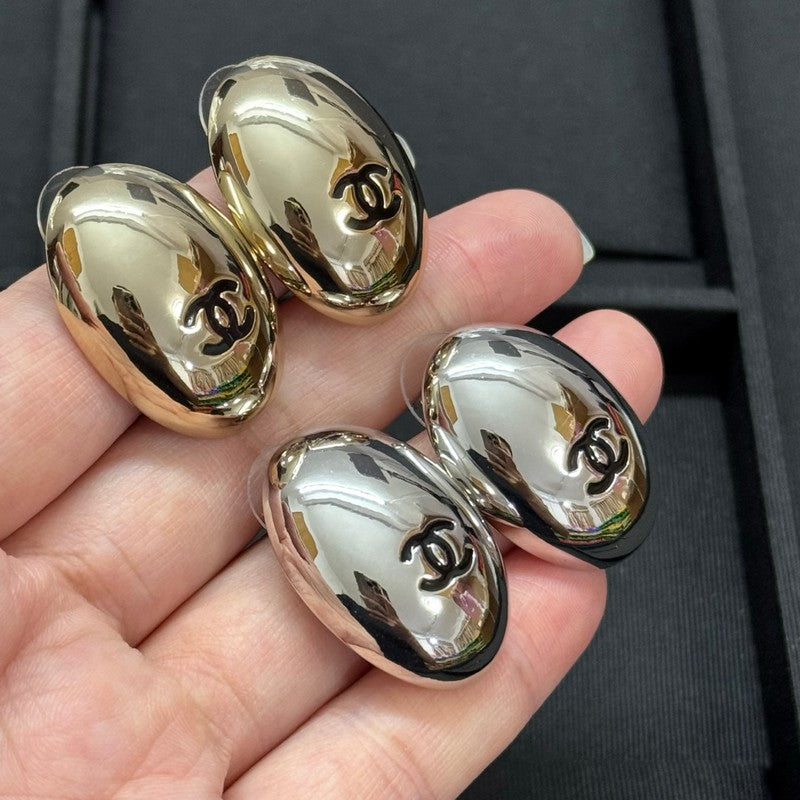 18K Chanel Oval Gold Earrings