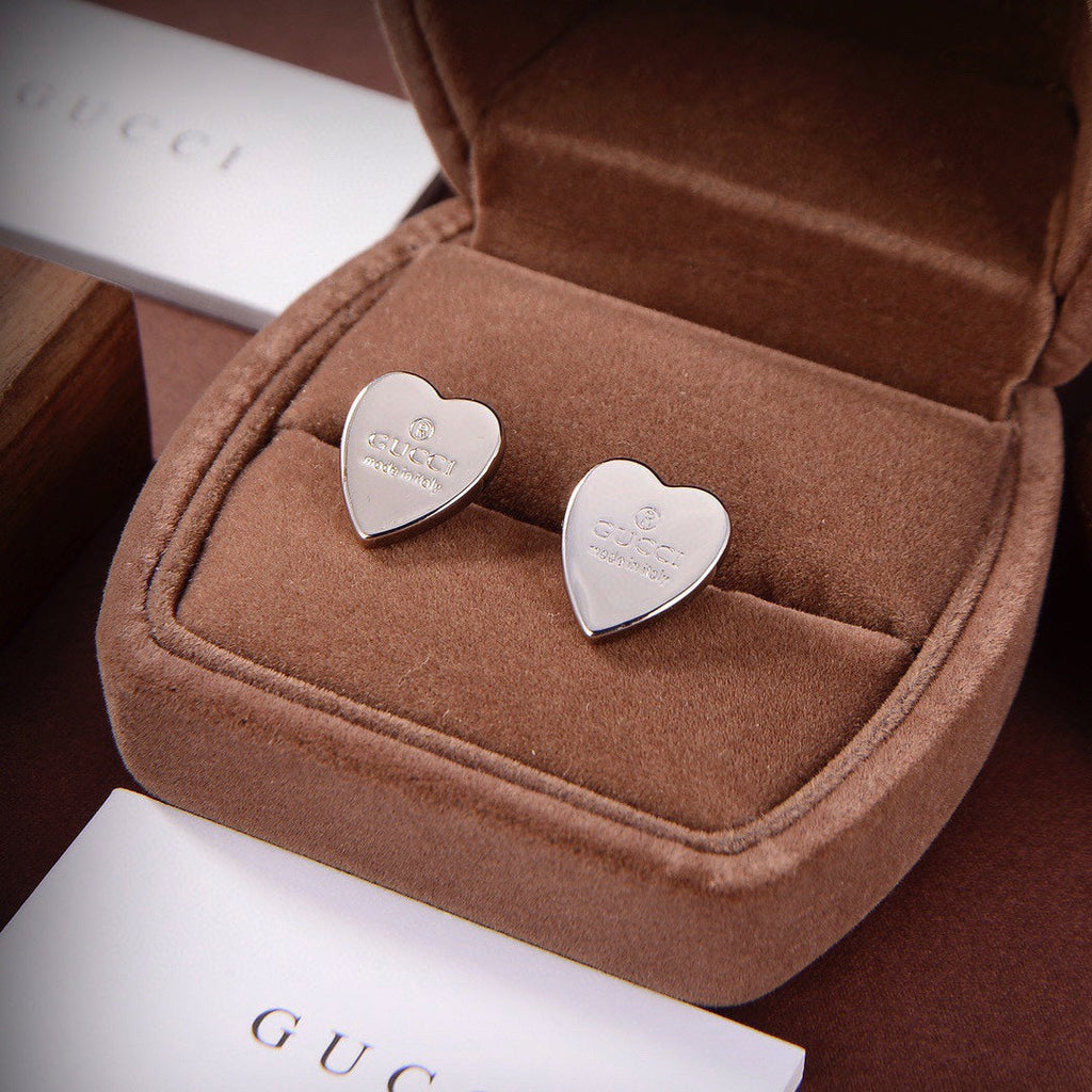 18K Gucci Heart Earrings