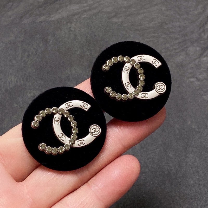18K Chanel Black Earrings