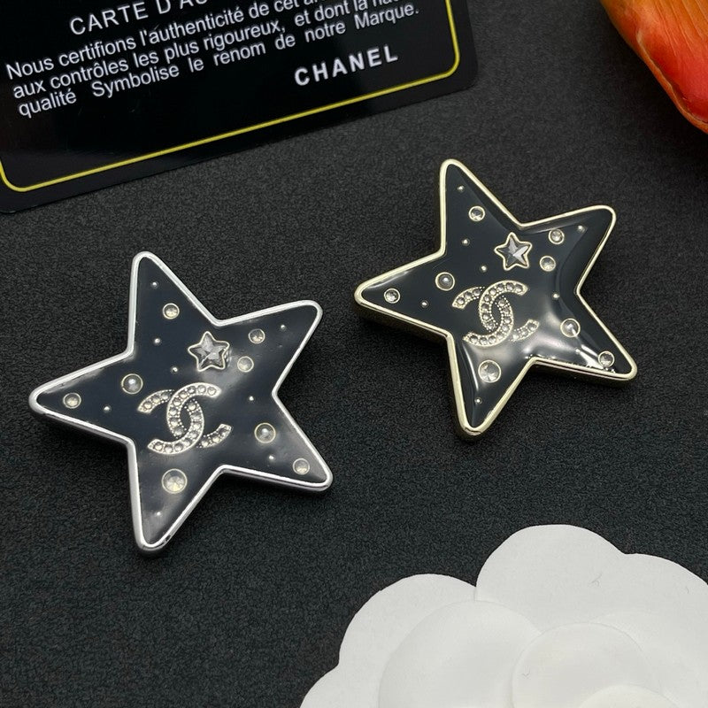 18K Chanel Star Gold Brooch
