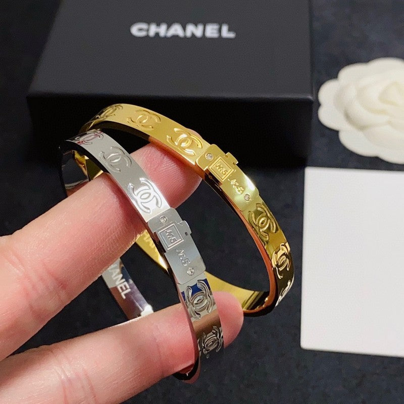 18K Chanel Diamond Bracelet