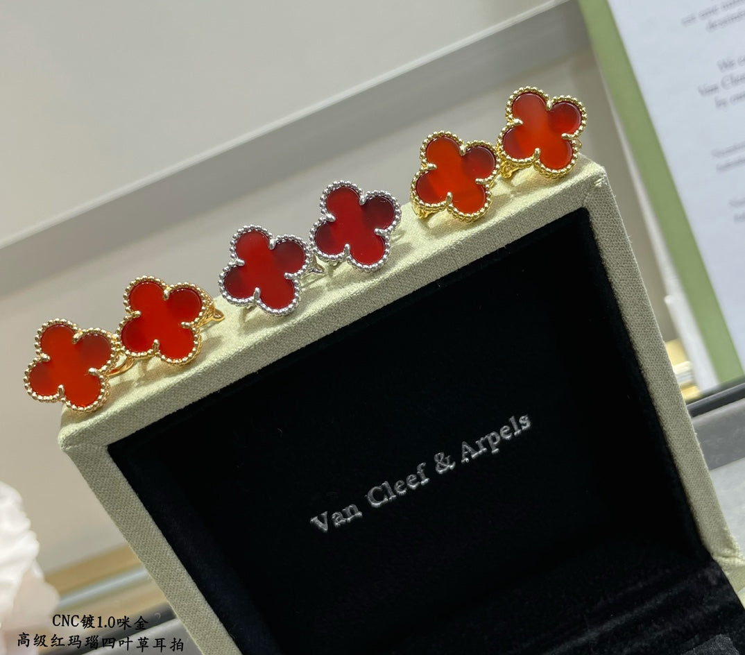 18K Van Cleef & Arpels Vintage Alhambra Carnelian Earrings