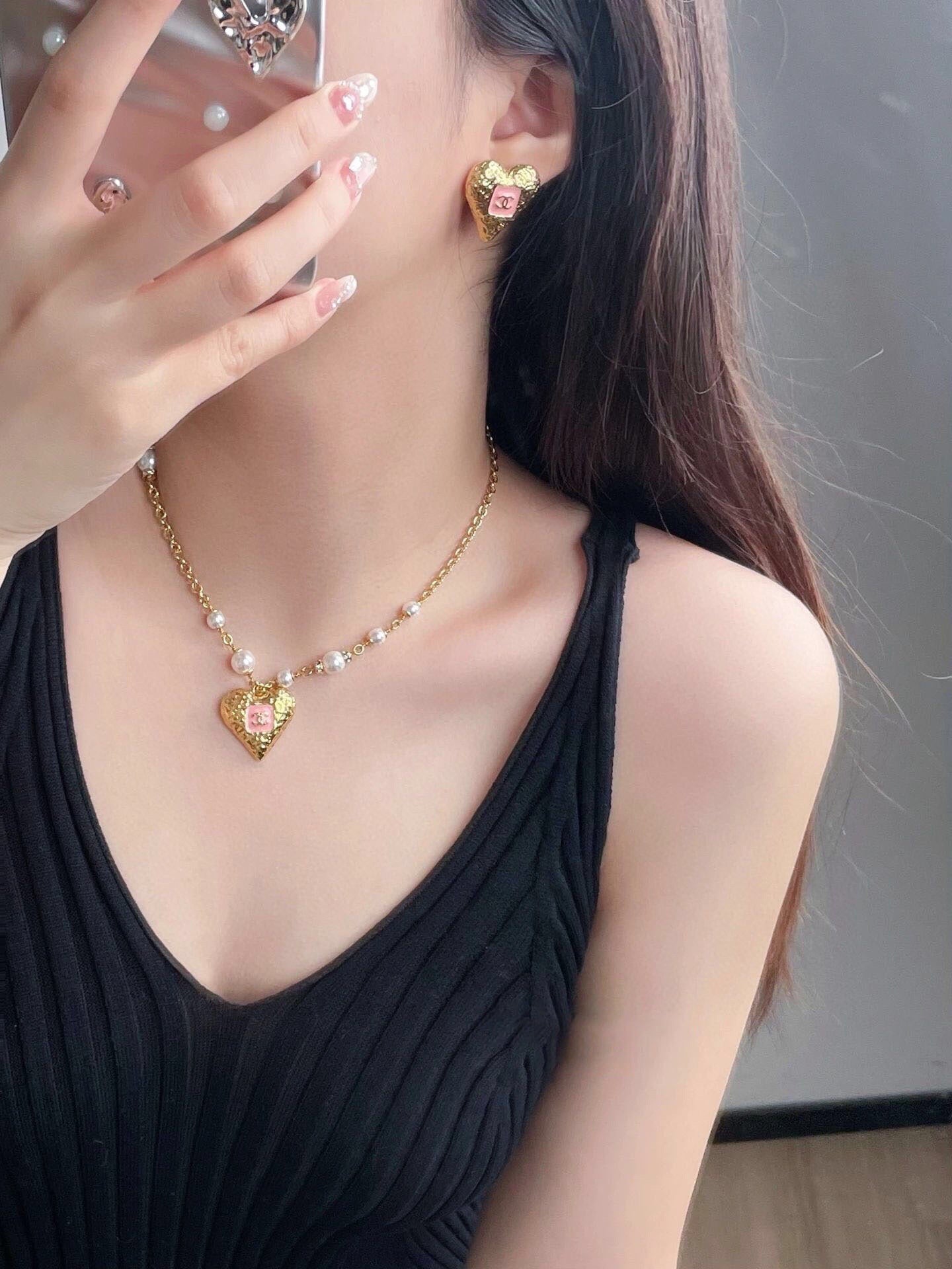 18K Chanel Pearls Chain Necklace