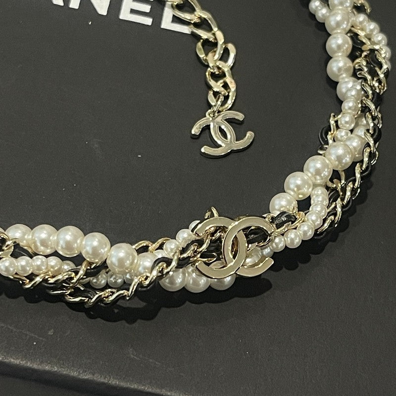18K Chanel Pearls Gold Necklace