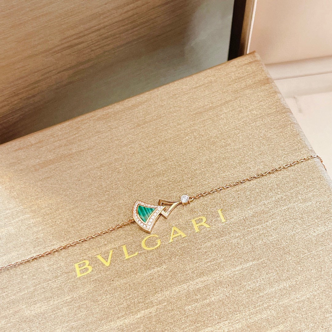 18K BVLGARI Divas' Dream Malachite Bracelet