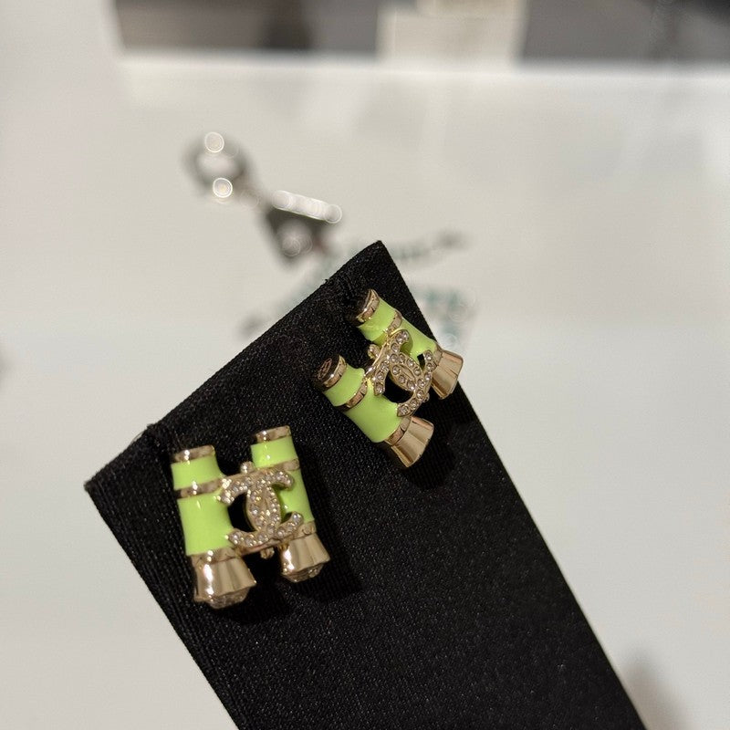 18K Chanel 26C Green Telescope Gold Earrings