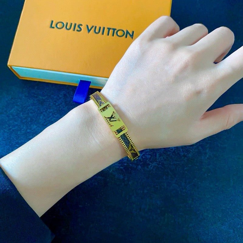 18K Louis Vuitton Vintage Brown Gold Bracelet