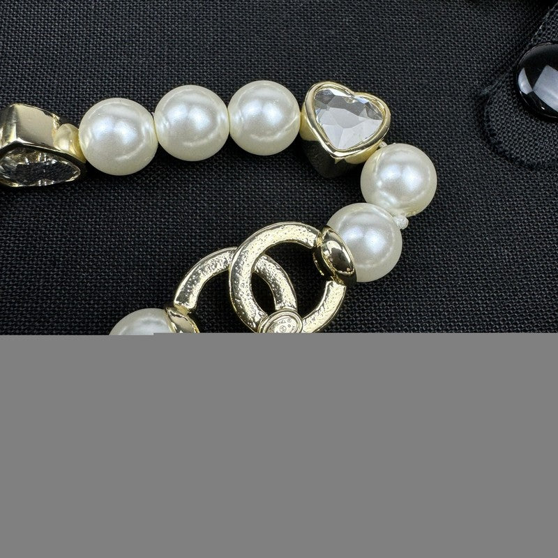 18K Chanel 25B Pearl Heart Choker Necklace
