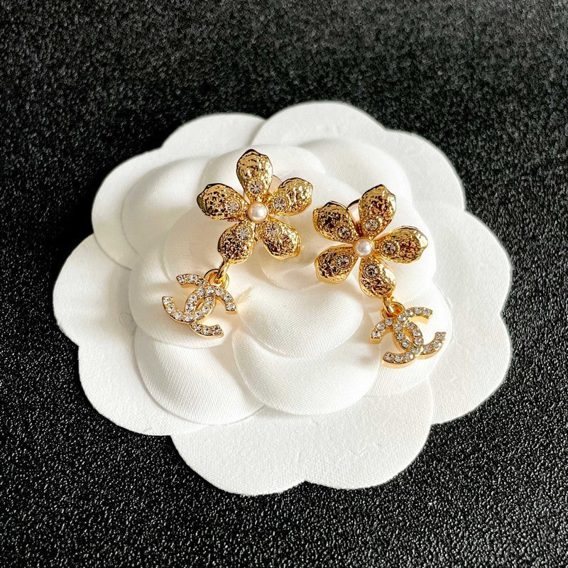 18K Chanel Diamond Flower Gold Earrings