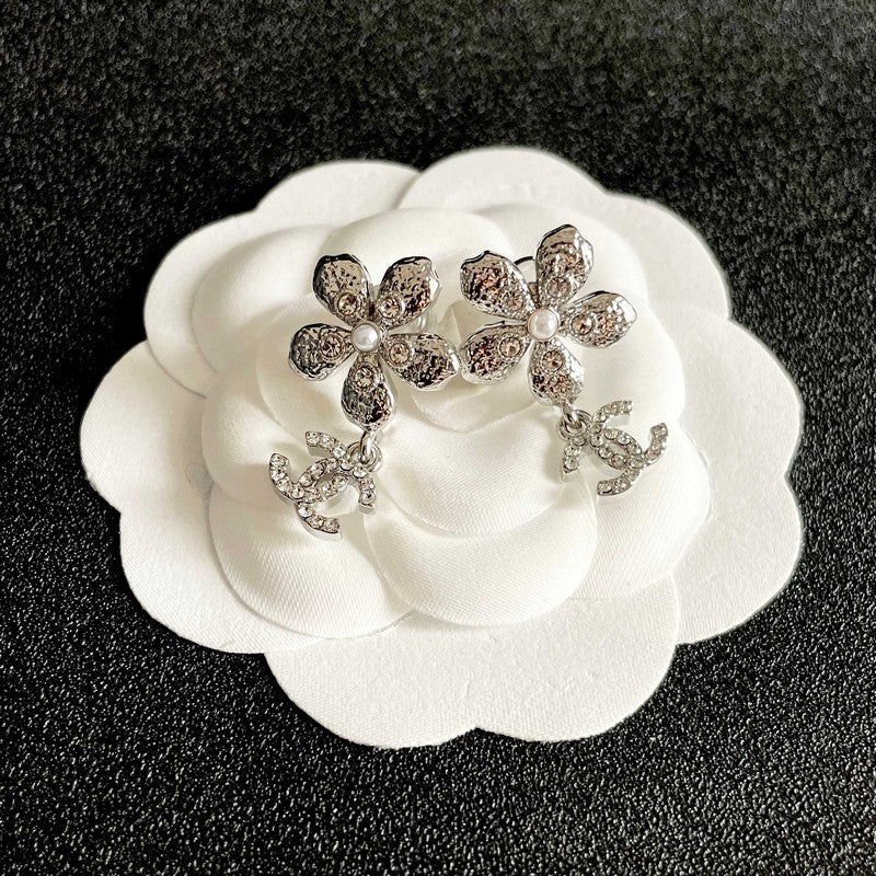 18K Chanel Diamond Flower Gold Earrings