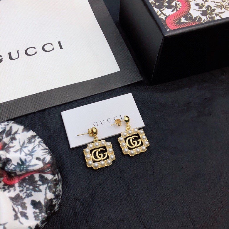 18K Gucci Square Pearls Earrings