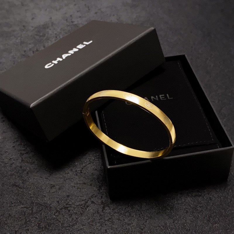 18K Chanel Yellow Gold Bracelet