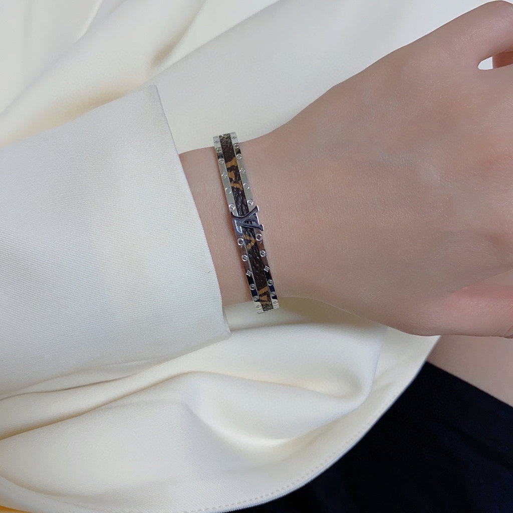 18K Louis Vuitton Vintage Leather Bracelet