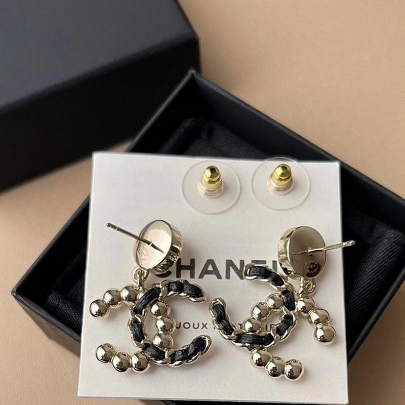 18K Chanel 25K Black & Pearls Gold Earrings