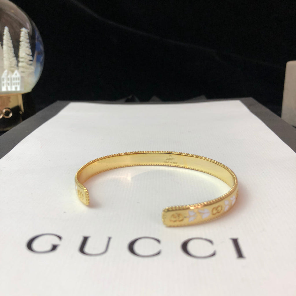 18K Gucci Icon Blossom Enamel Bangle Bracelet