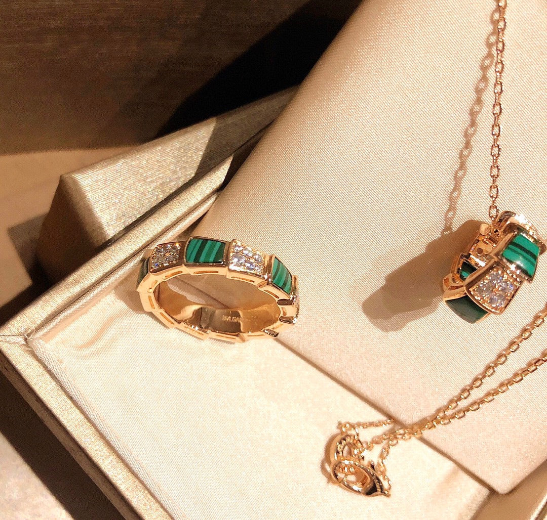 18K BVLGARI BV Serpenti Viper Malachite Ring