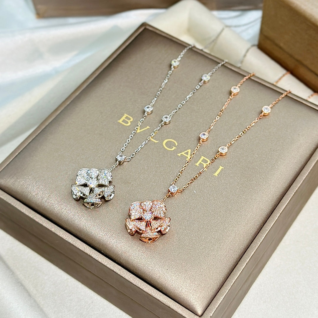 18K BVLGARI Divas' Dream Diamond Necklace