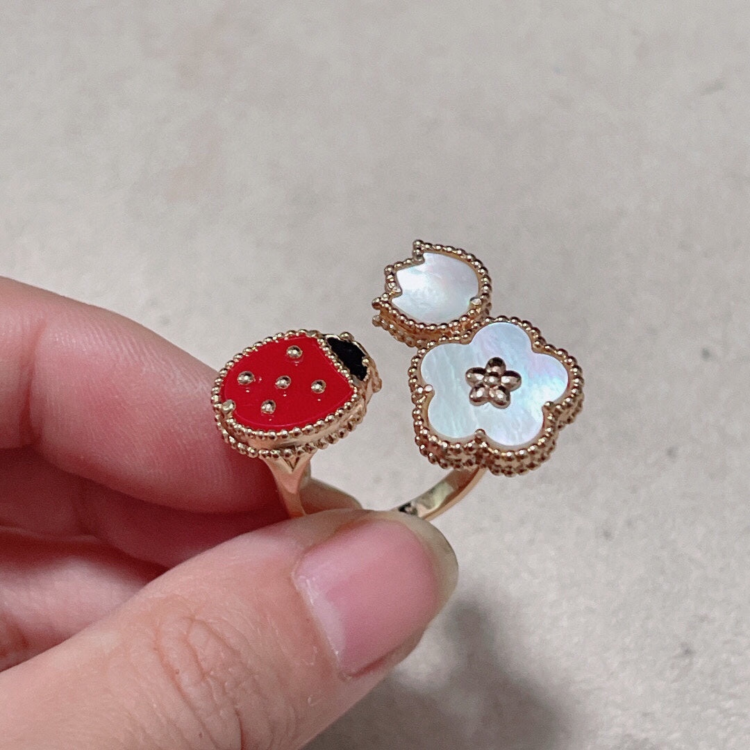18K Van Cleef & Arpels Lucky Spring Ring