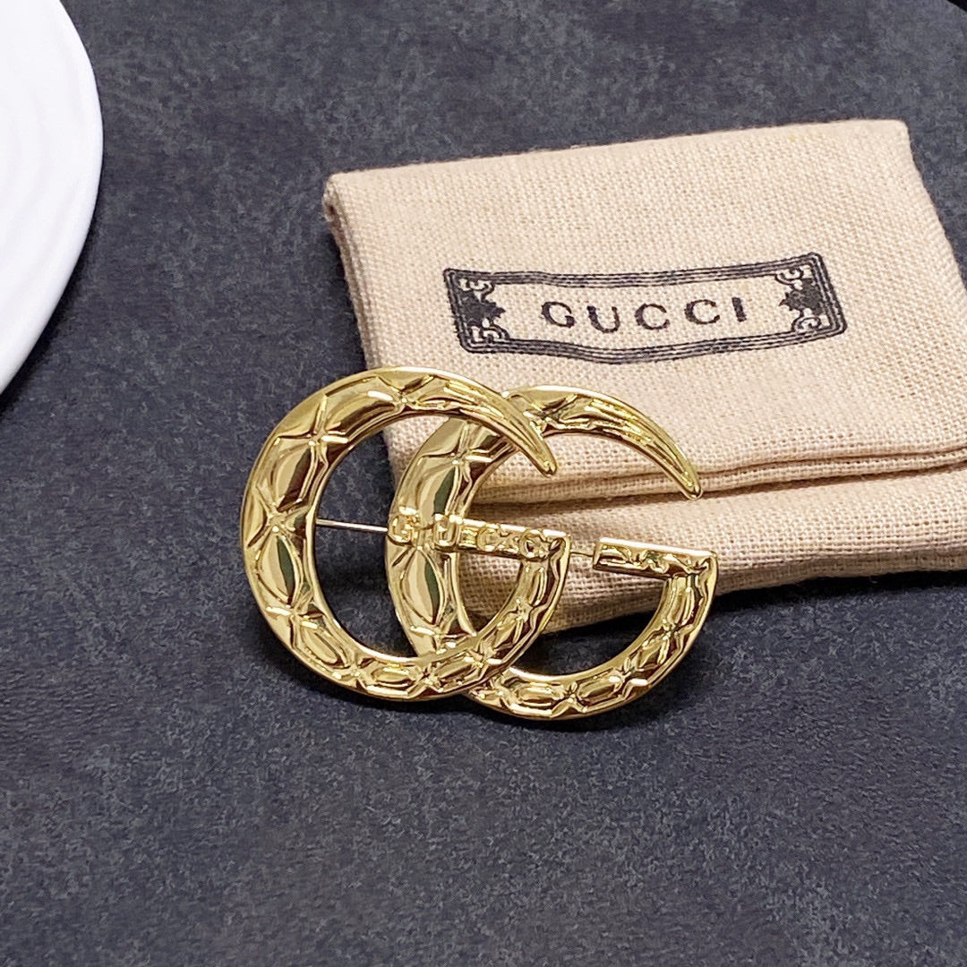 18K Gucci Brooch