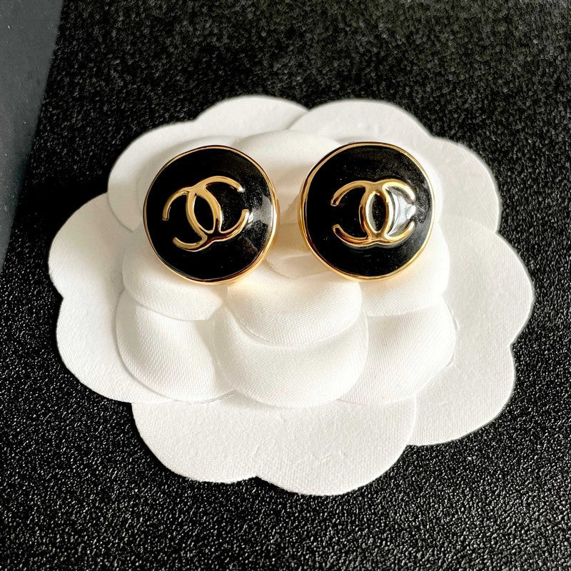 18K Chanel Black & White Round Gold Earrings