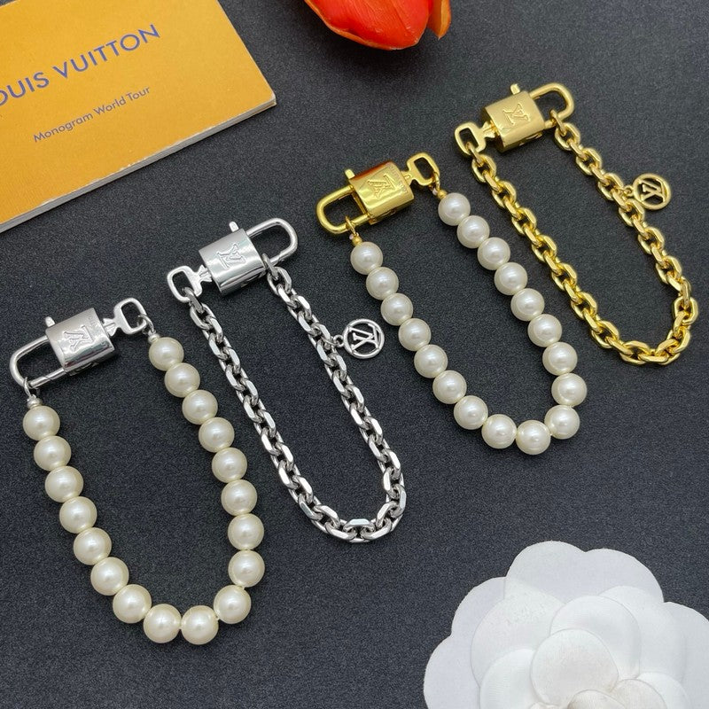 18K Louis Vuitton Pearl & Gold Chain Bracelet Set