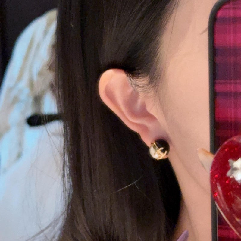 18K Chanel Black & White Pearl Earrings