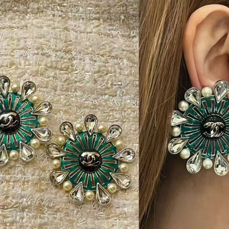 18K Chanel 26C Crystal Green Earrings