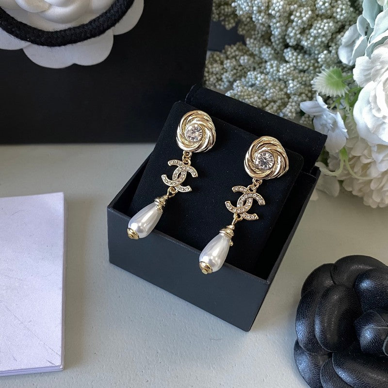 18K Chanel Camellia Diamond Earrings