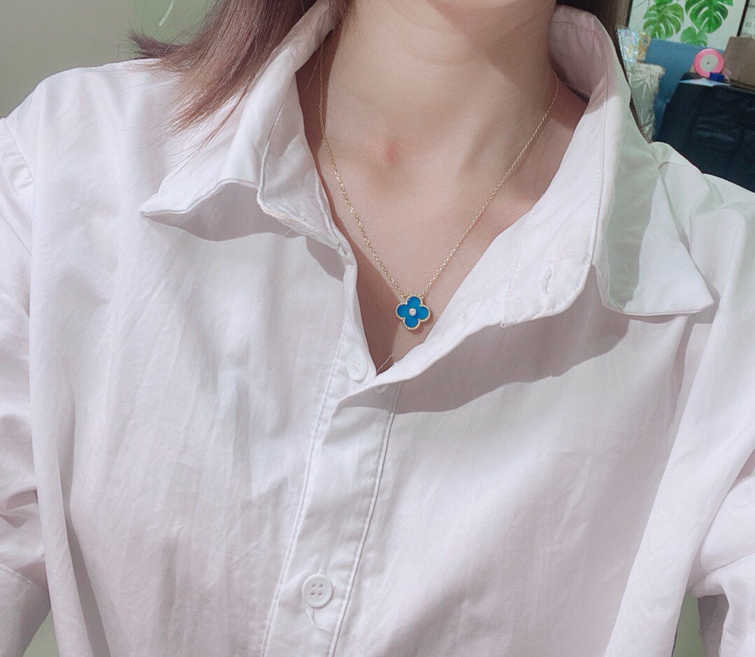 18K Van Cleef & Arpels Vintage Alhambra Agent Clover Necklace