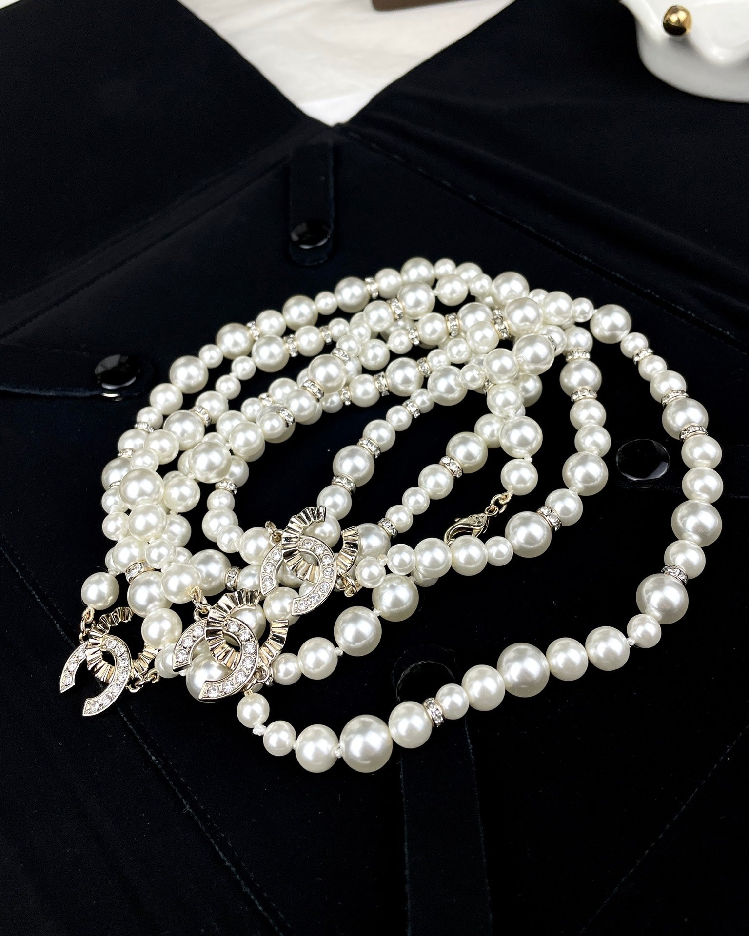 18K Chanel Pearls Long Necklace
