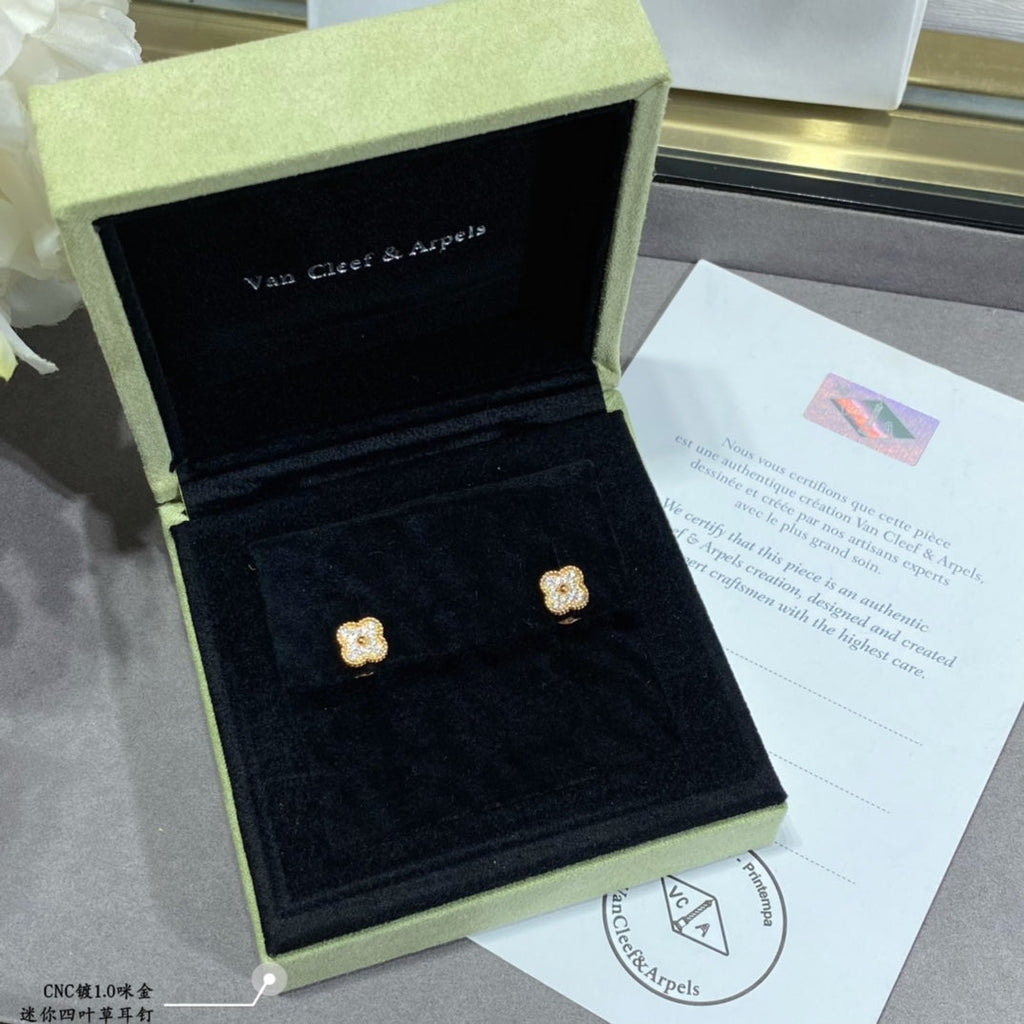 18K Van Cleef & Arpels Vintage Alhambra Diamonds Earrings