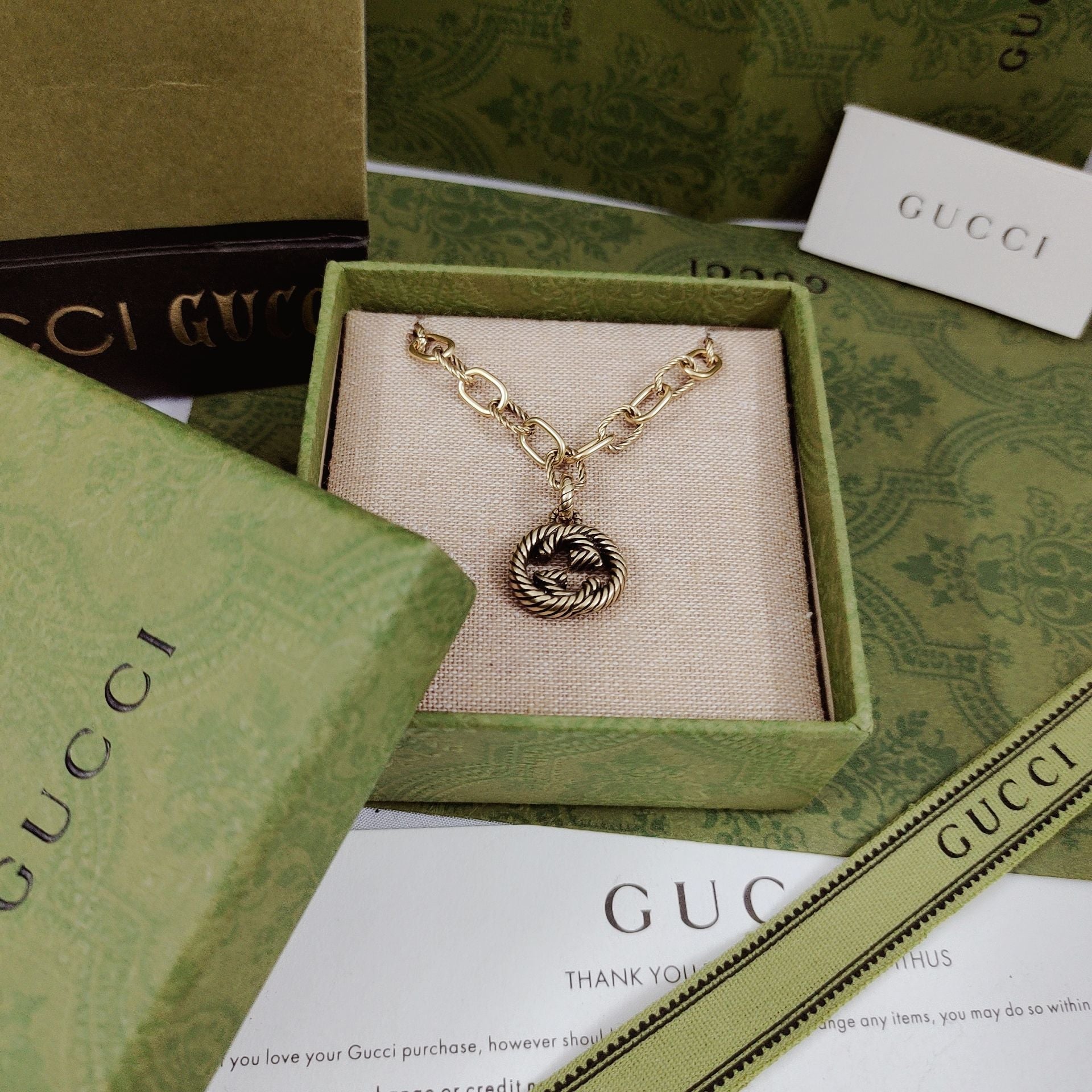 18K Gucci Striped Pendant Bracelet