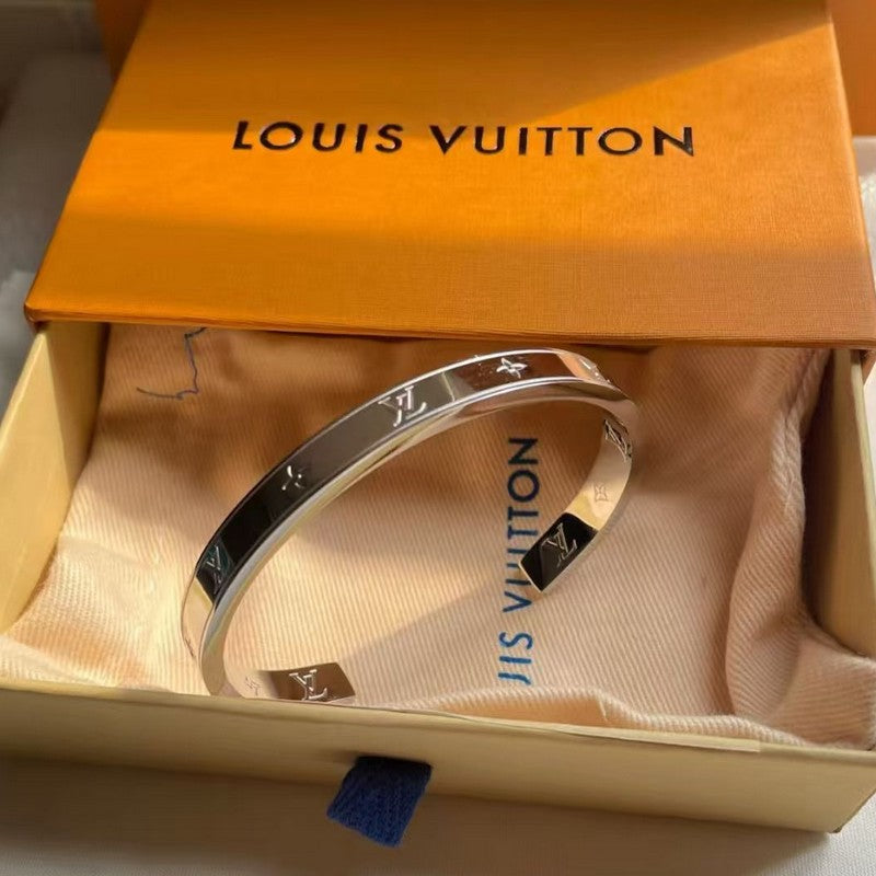 18K Louis Vuitton Monogram White Gold Bracelet