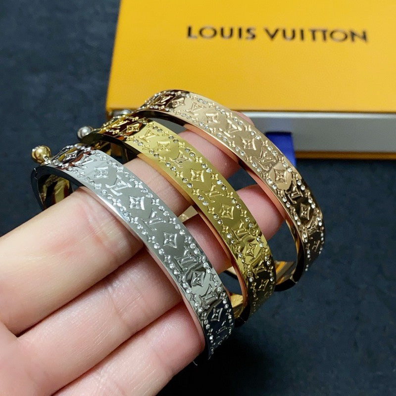 18K Louis Vuitton Gold Bracelet