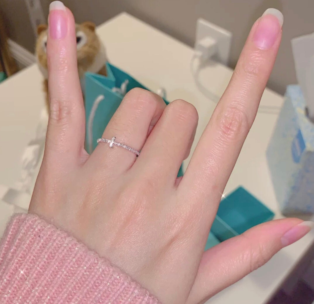 18K Tiffany Diamond Wire Ring