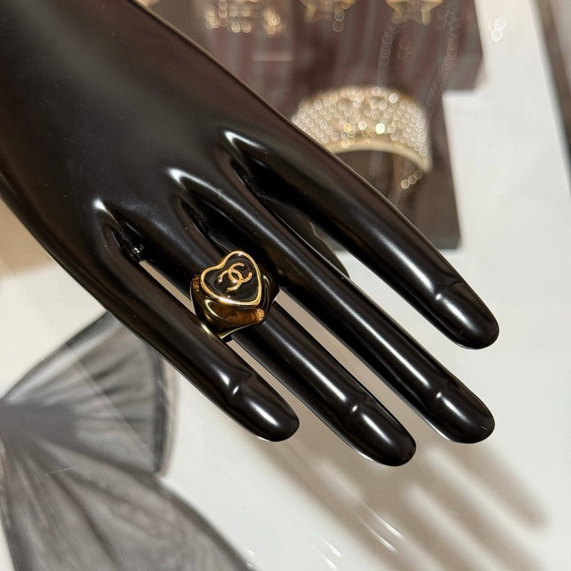 18K Chanel Black Gold Heart Ring