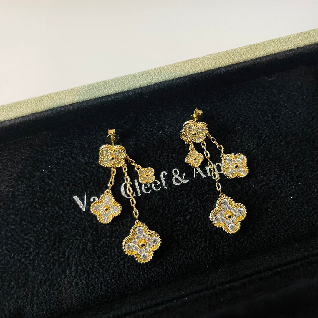 18K Van Cleef & Arpels Magic Alhambra Four Diamonds Motifs Clover Earrings