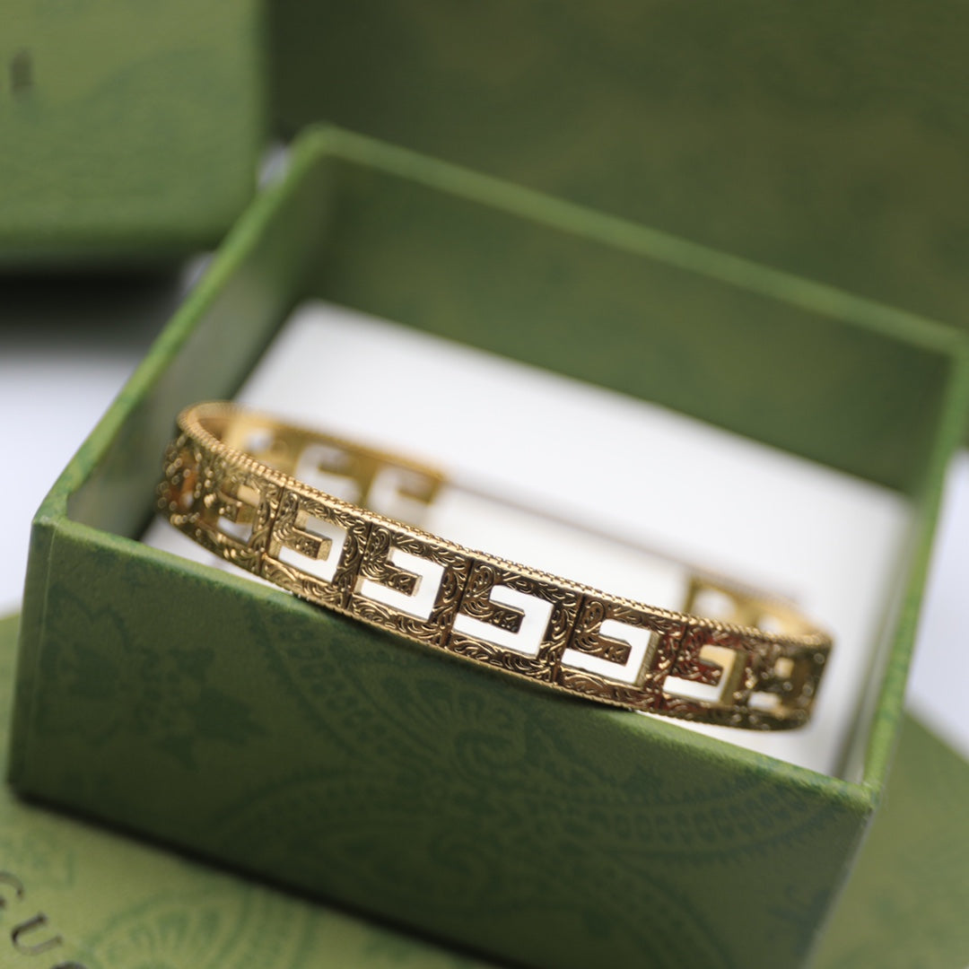 18K Gucci Cube Bracelet