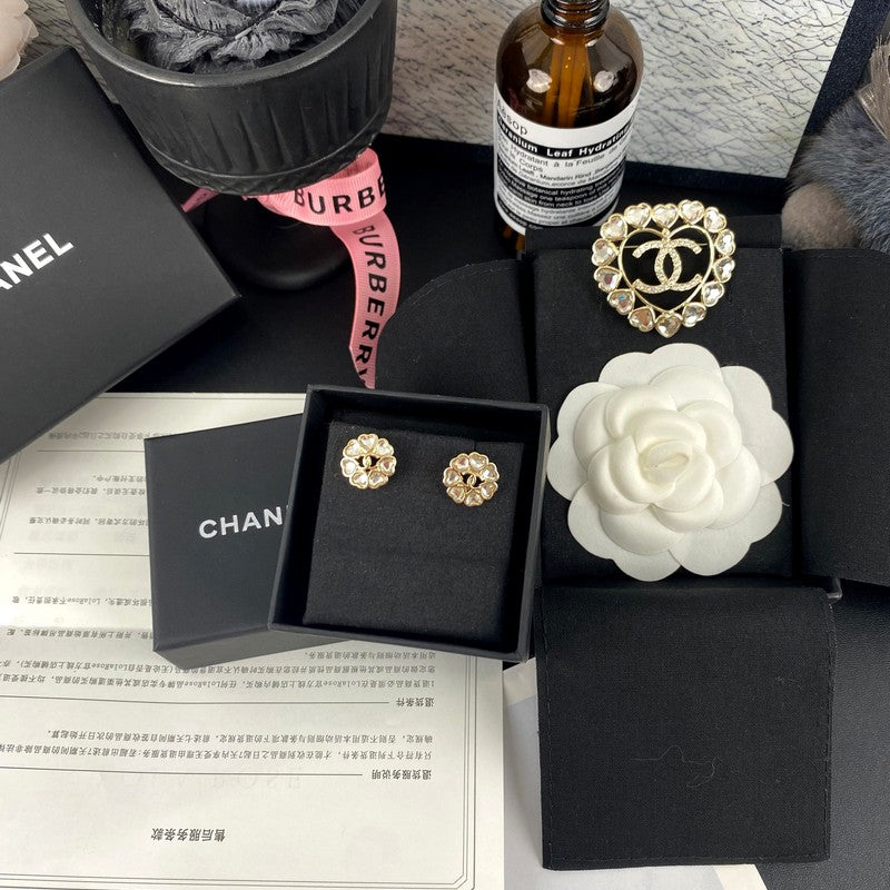 18K Chanel 25B Heart Crystal Earrings