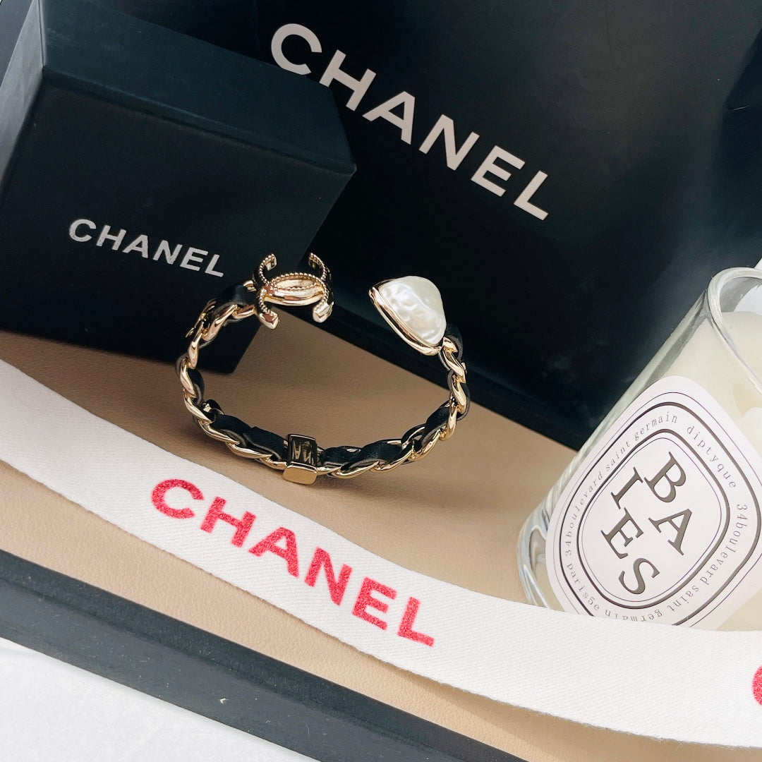 18K Chanel Heart Black Cuff Bracelet