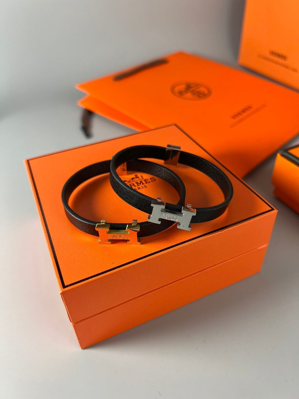 18K Belt Black Hermes Bracelet