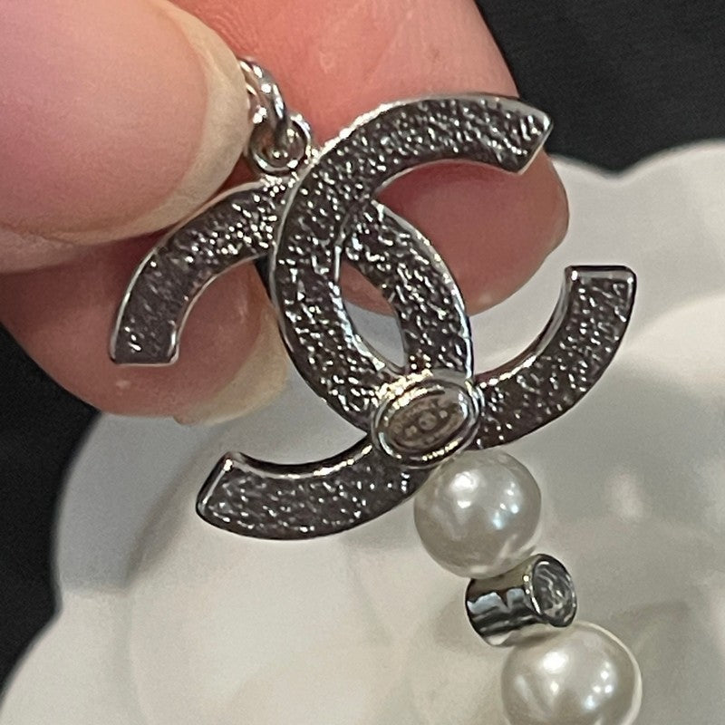 18K Chanel Pearl Chain Necklace